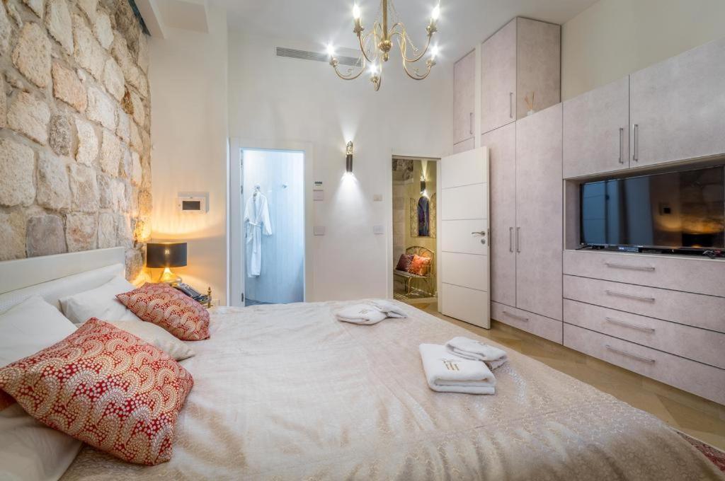 Western Wall Luxury House เยรูซาเลม ภายนอก รูปภาพ