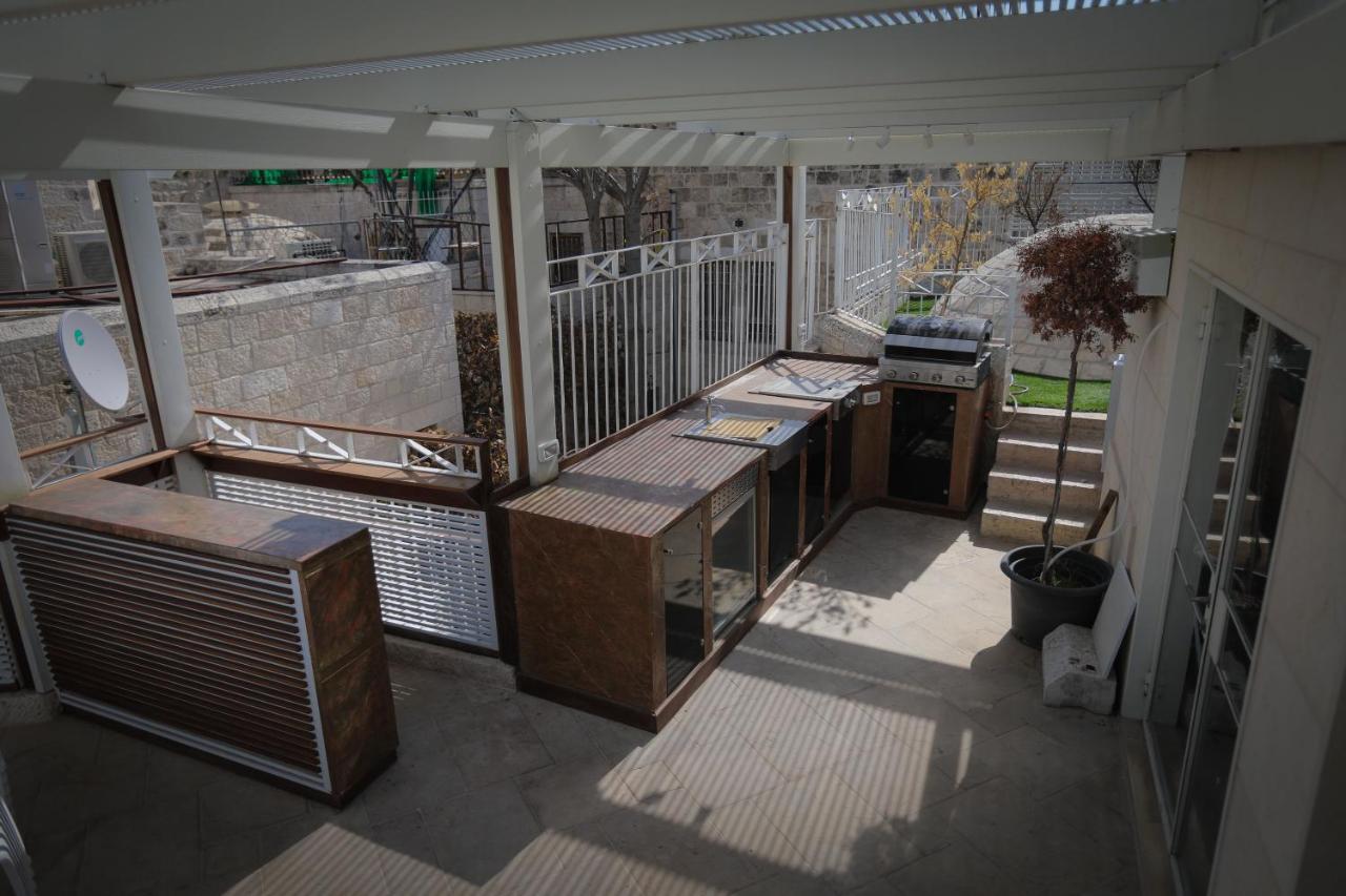 Western Wall Luxury House เยรูซาเลม ภายนอก รูปภาพ